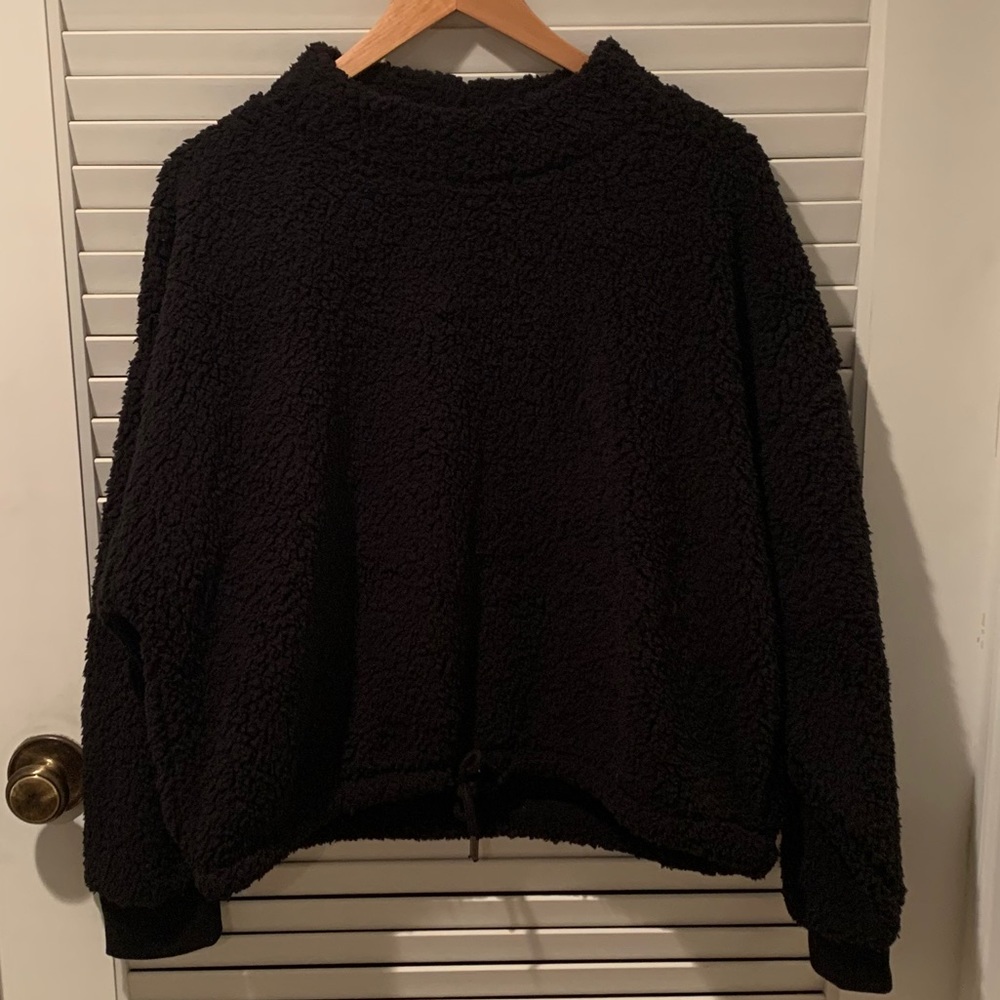 Hippie Rose Black Cropped Sherpa
